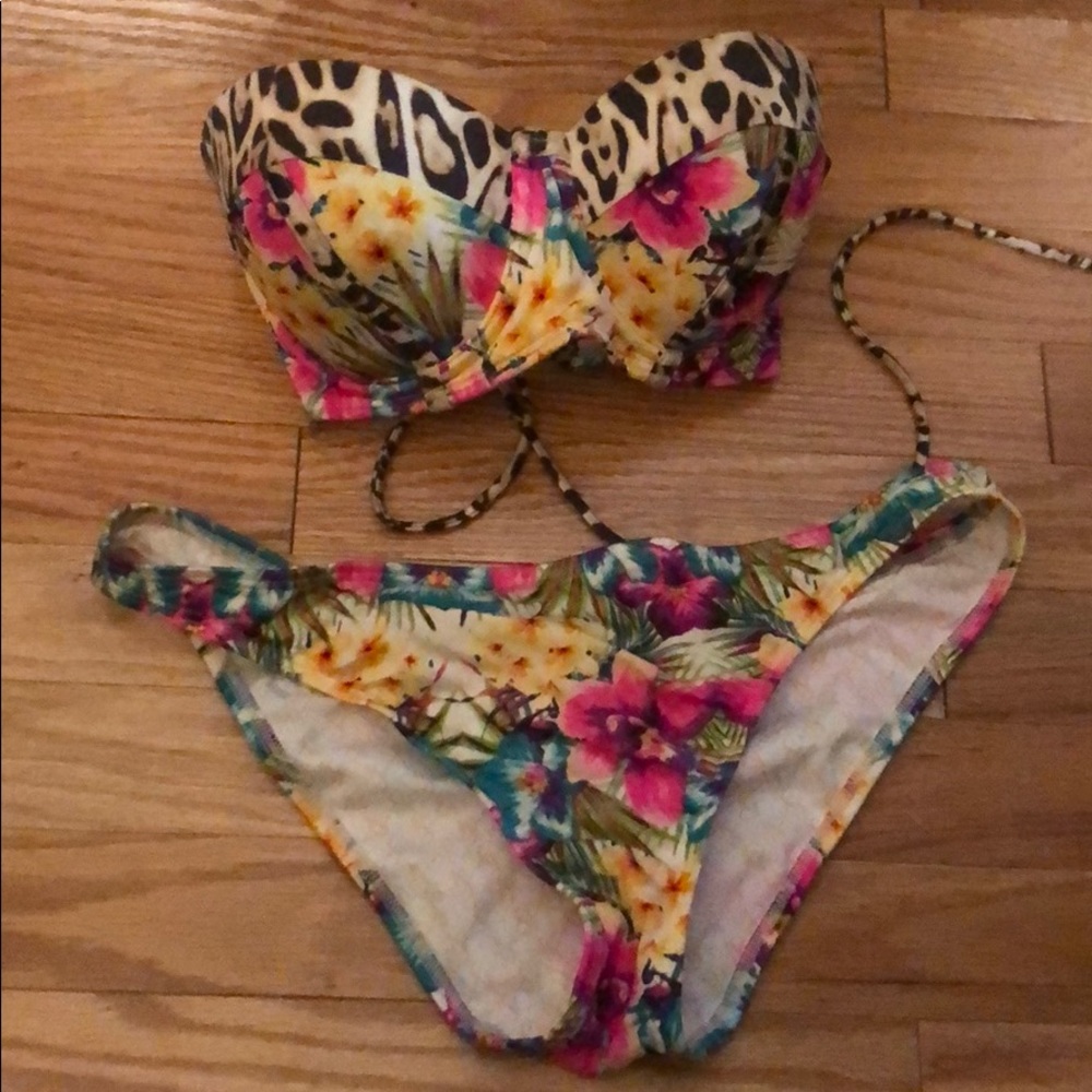 Victoria’s Secret strapless swimsuit